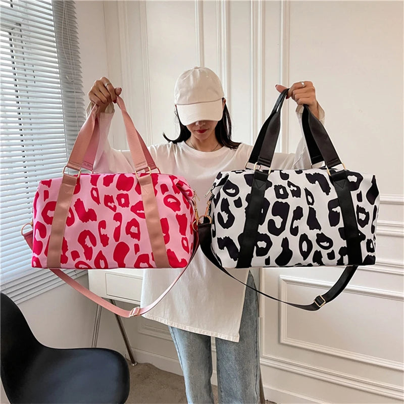 Fashionable 2024 New Travel Bag Duffle Bag Women Leopard Big Oxford Bag Tote Handbags Fitness Gym Bag Ladies Weekend Pink Bag