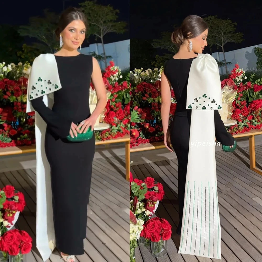 Customized Simple Black O-neck One-Shoulder Evening Dress Contrast Color Train Crystal Party Gown Floor Length Full Sleeves Gown