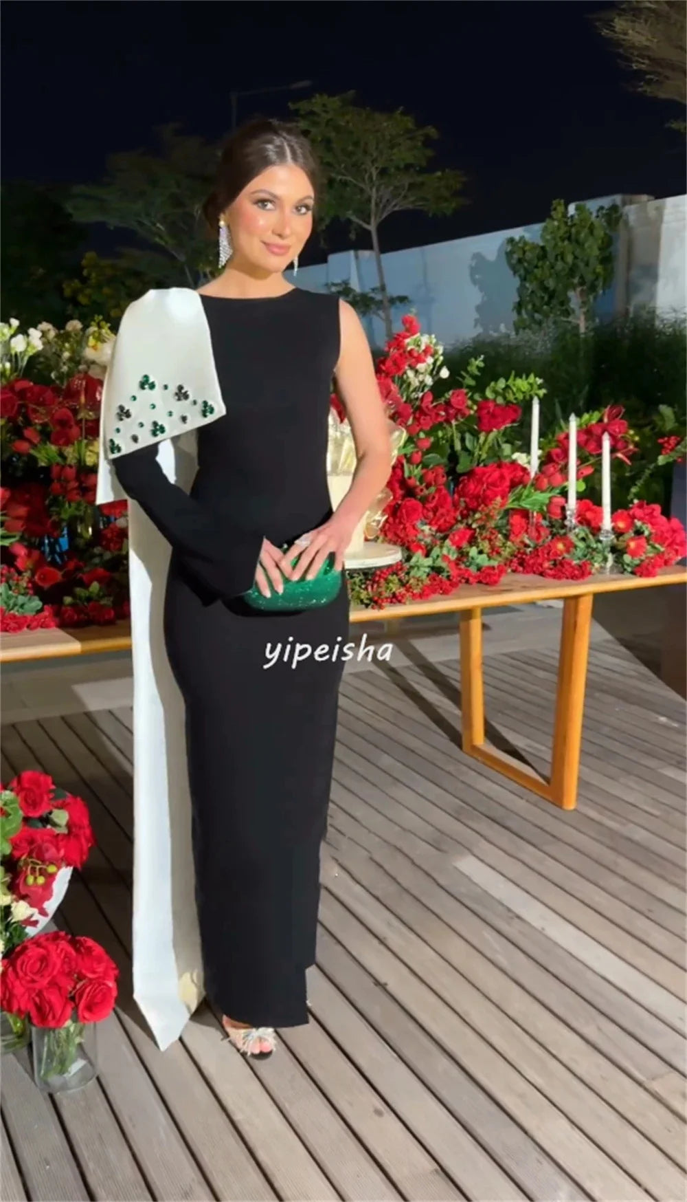 Customized Simple Black O-neck One-Shoulder Evening Dress Contrast Color Train Crystal Party Gown Floor Length Full Sleeves Gown