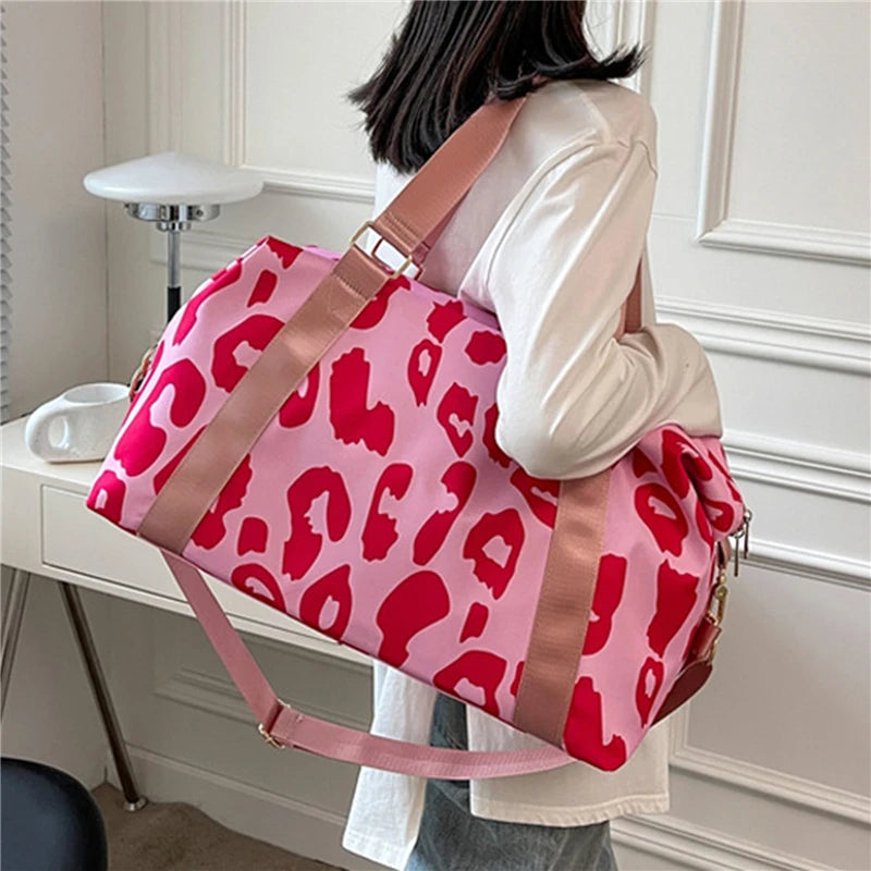 Fashionable 2024 New Travel Bag Duffle Bag Women Leopard Big Oxford Bag Tote Handbags Fitness Gym Bag Ladies Weekend Pink Bag